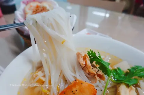 歡喜吃素素魚米線